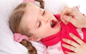 Чем можно лечить кашель у ребенка в 2 года
