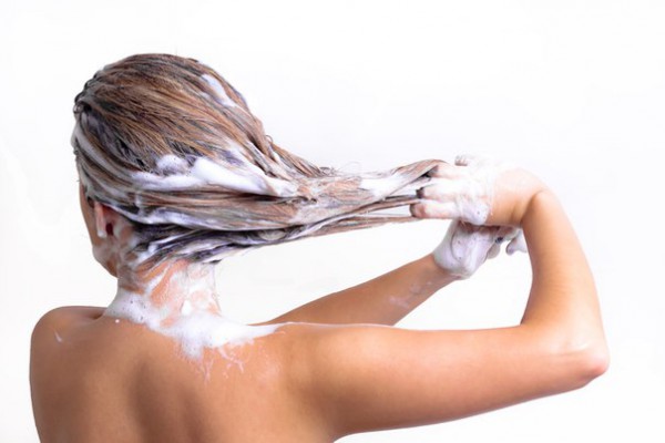 Мытье волос мылом